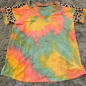 Cheetah tie dye shirt...